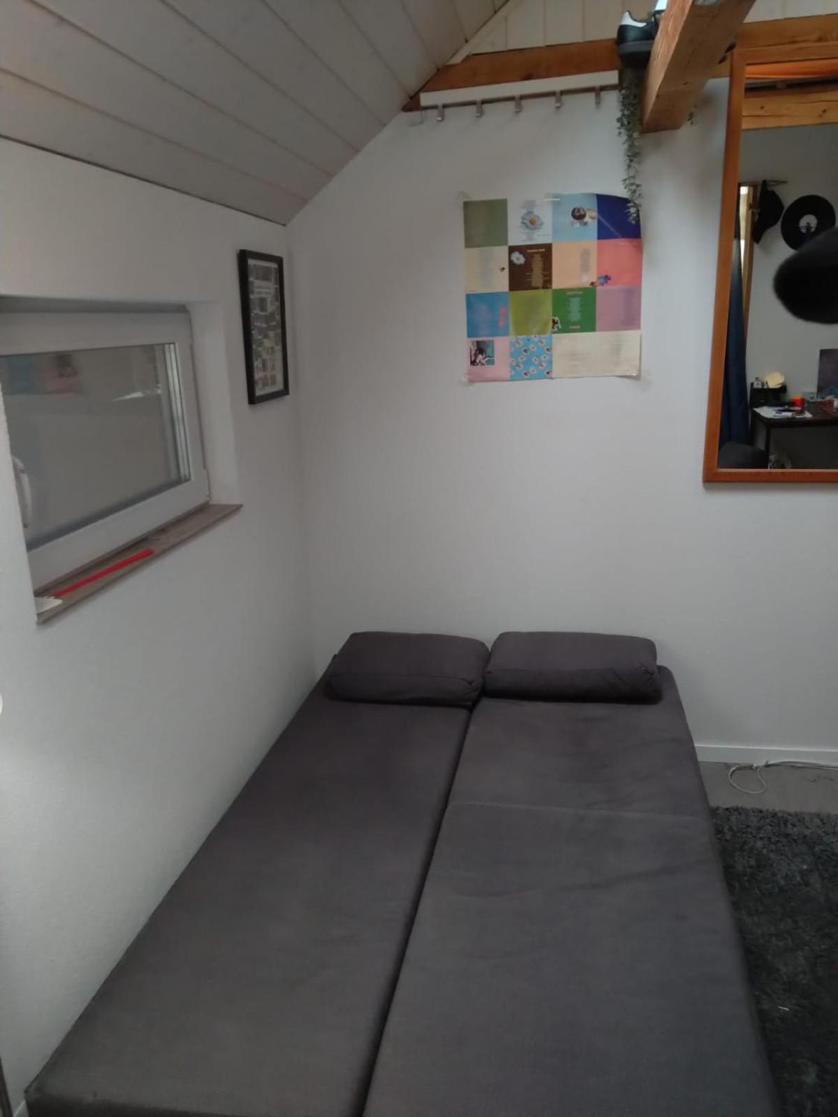 Charmantes Western-zimmer Mit Veranda Auf Dem Raihof Nenzlingen